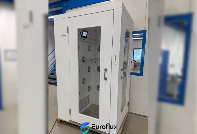 euroflux-fabricant-douche-a-air-sur-mesure plafond a flux laminaire motorisé