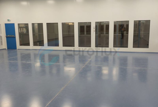 salle-blanche-iso-sas-personnel-euroflux